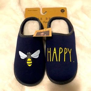 RAE DUNN BEE HAPPY HOUSE SLIPPERS SIZE 7-8 (Med)